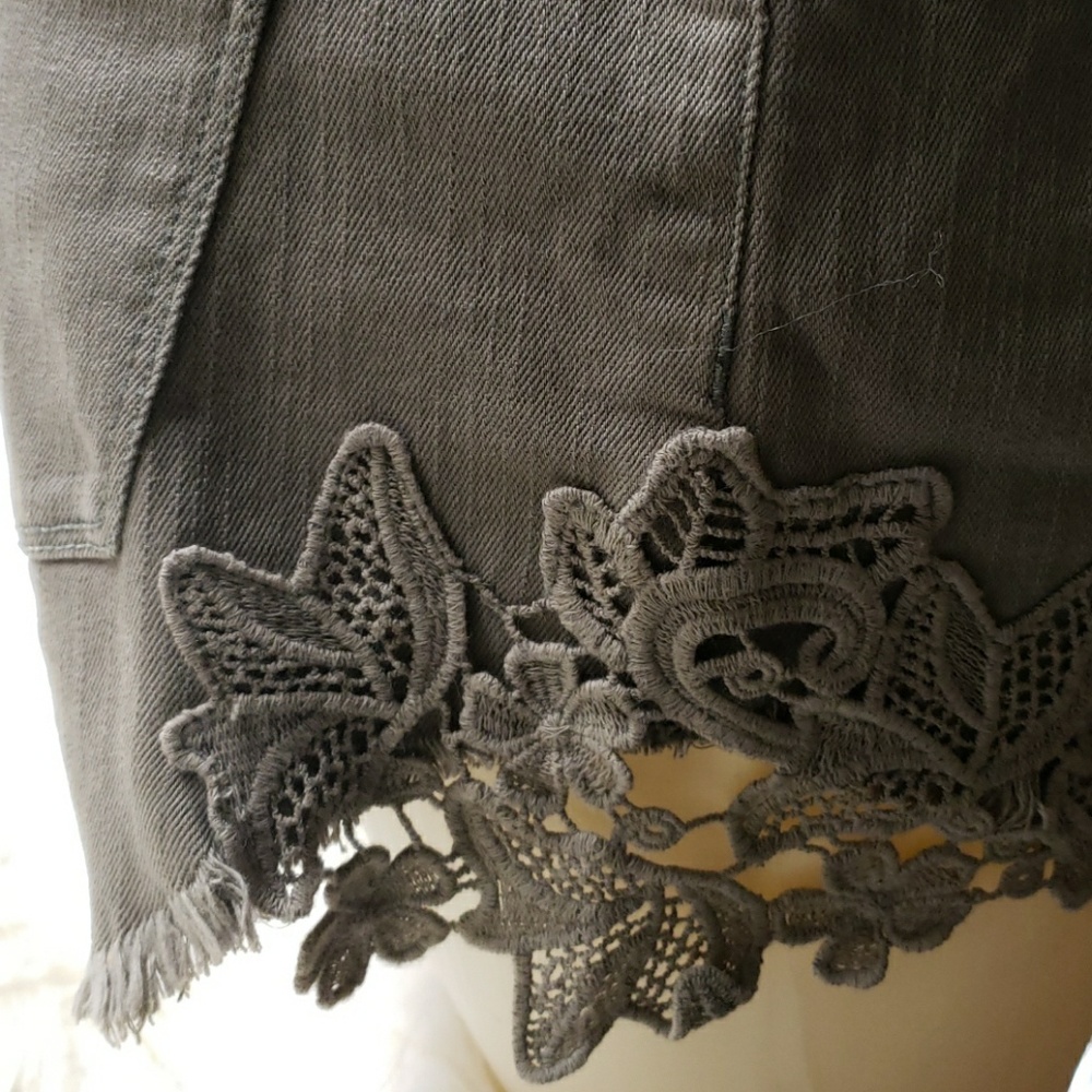 Mossimo High Rise Shorts - Picture 3 of 7